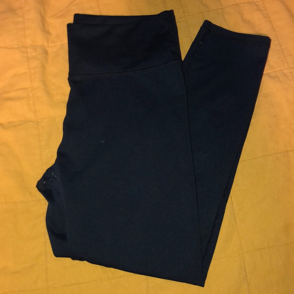 Cropped Fabletics leggings